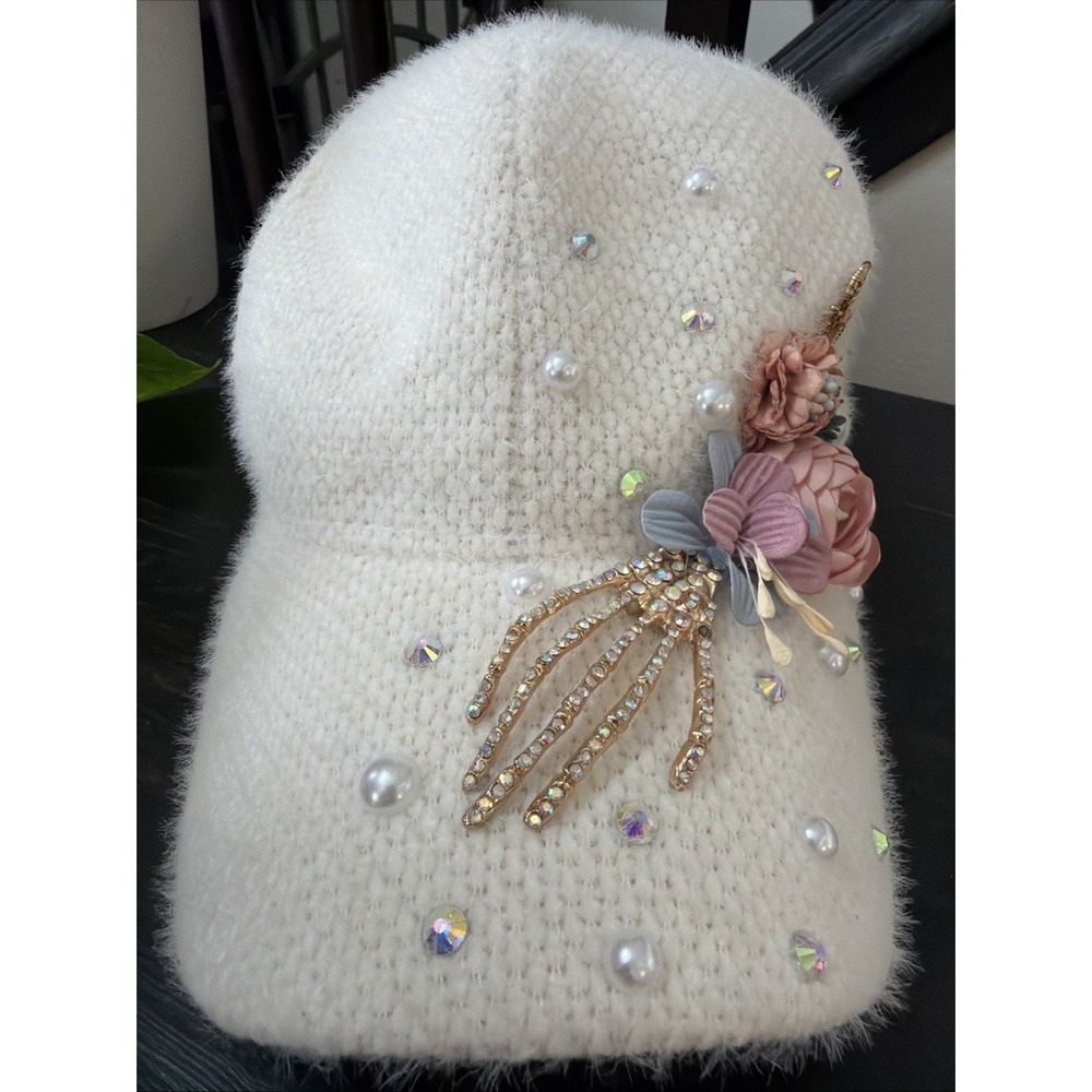 Hat White/cream Floral Embellished Baseball Cap with‎ Pearls Missing 1 Charm
